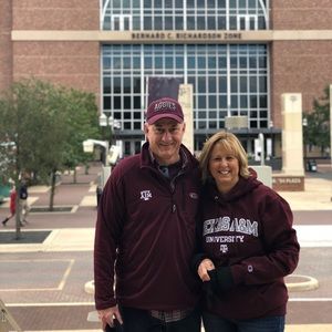 Meet your Posher, Laurie